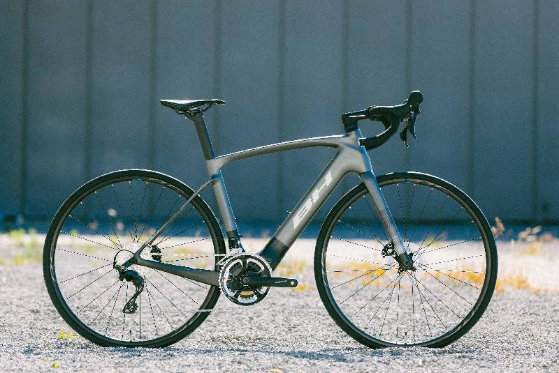 Elektrokolo bh 3320 irs1 carbon 1 4 ec146 barva dark grey   light grey   silver 1