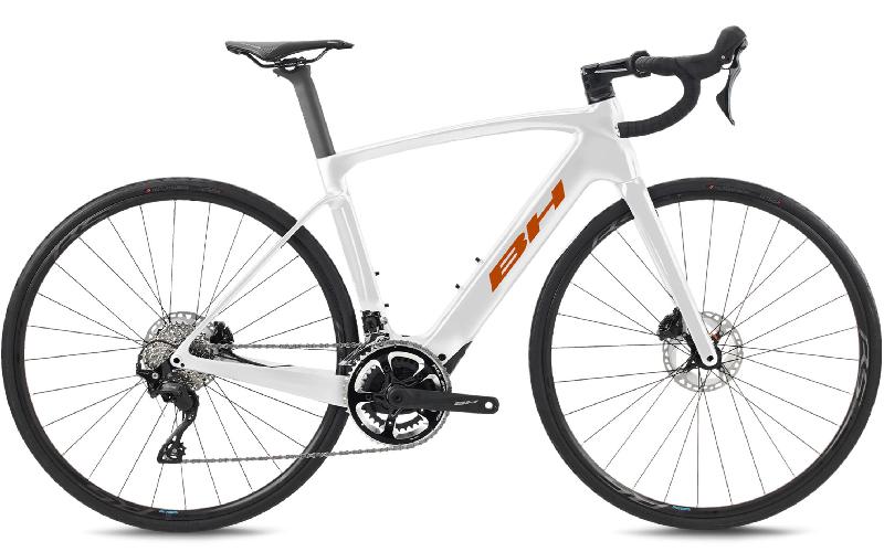 BH iRS1 CARBON 1.4 EC146 barva WHITE / ORANGE 2026 kola 28 baterie 17,5 Ah