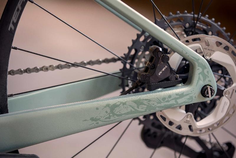 Elektrokolo bh 3703 igravelx nx carbon 2 9 ex296 barva light blue   silver 5