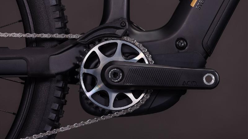 Elektrokolo cube 3720 stereo hybrid one44 hpc at 800 barva carbon n gold 5