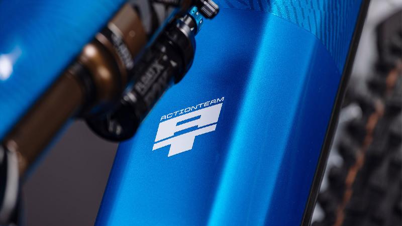 Elektrokolo cube 3723 stereo hybrid one44 hpc at 800 barva actionteam 6