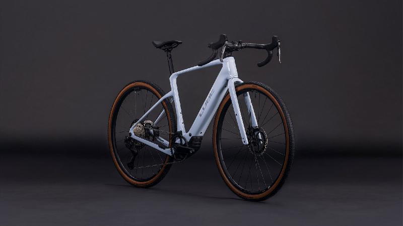 Elektrokolo cube 3724 nuroad hybrid c:62 slx 400x barva iceblue n prism 7