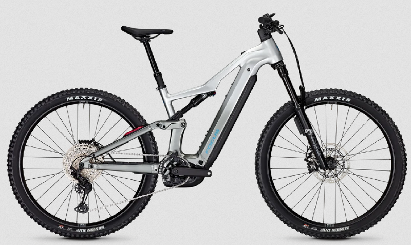 FOCUS THRON² 6.9 ABS barva NEPAL SILVER/STEEL GREY 2025 kola 29 baterie 22,22 Ah