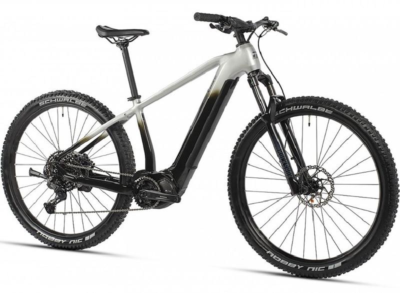 MAXBIKE MEAKAN barva SILVERSTONE 2026 kola 29 baterie 17,5 Ah