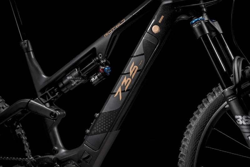 Elektrokolo rotwild 3634 r x735 core barva black metallic 3