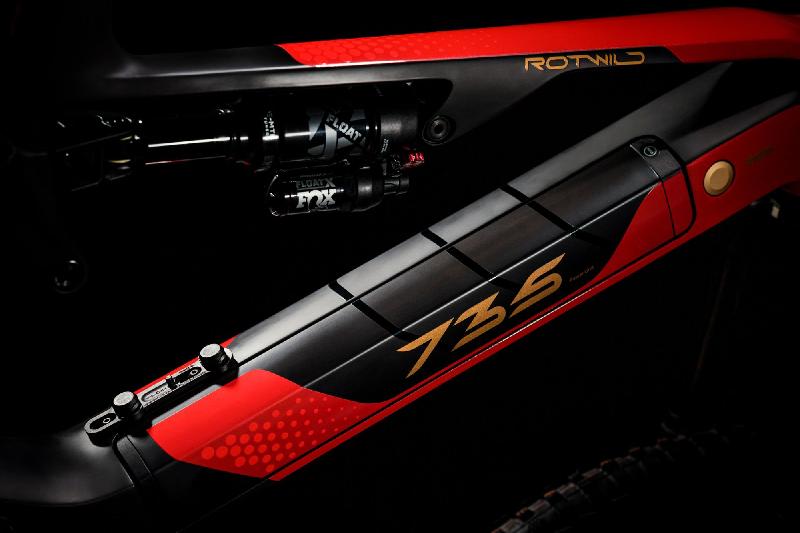 Elektrokolo rotwild 3635 r x735 pro barva red metallic 3