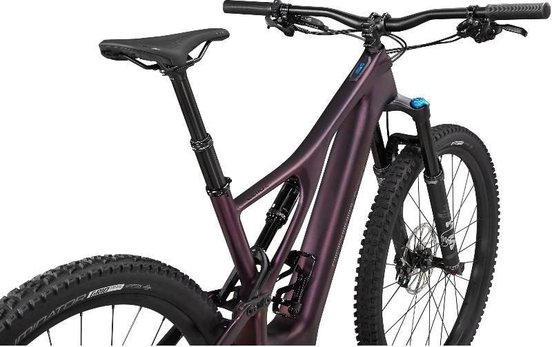 Elektrokolo specialized 481 turbo levo sl comp carbon barva cast berry 4